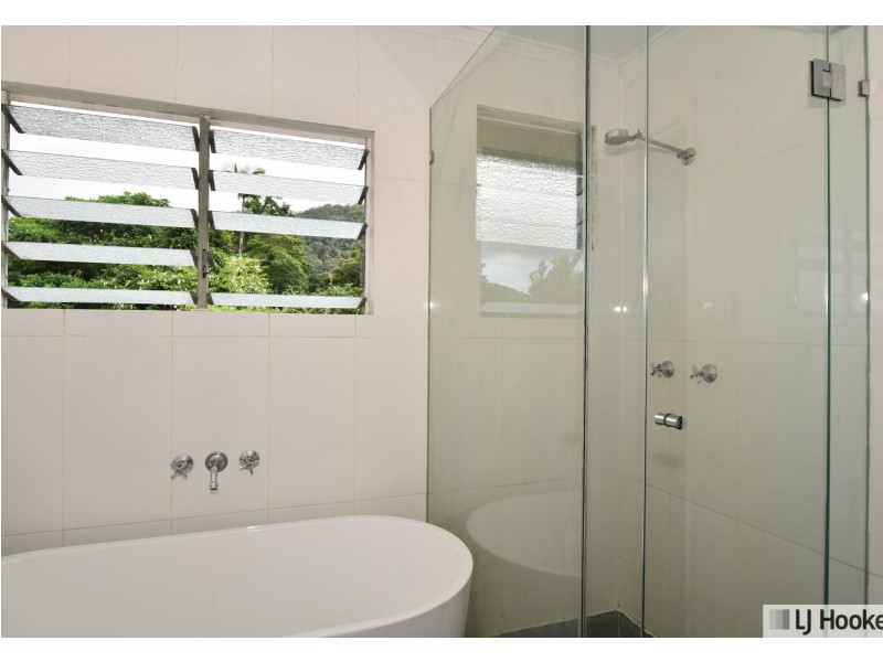 23 Hyatt Street, Tully QLD 4854