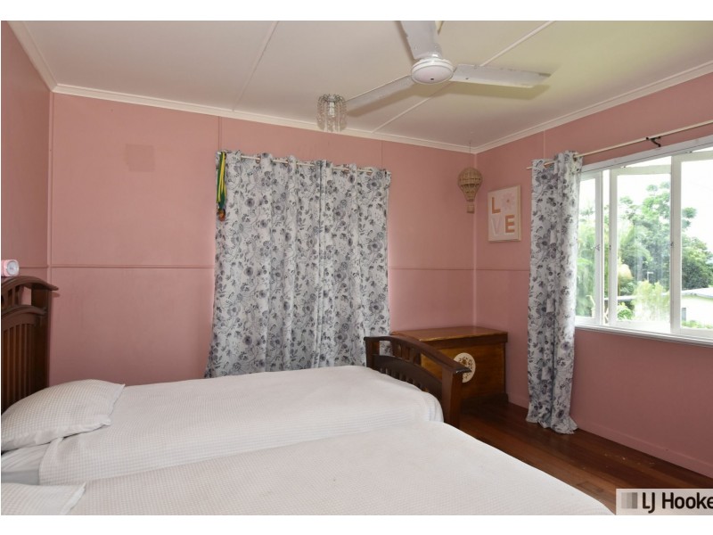23 Hyatt Street, Tully QLD 4854