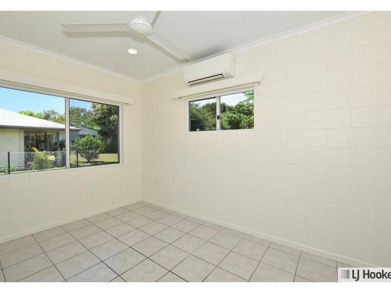 102 Tully Heads Road, Tully Heads QLD 4854