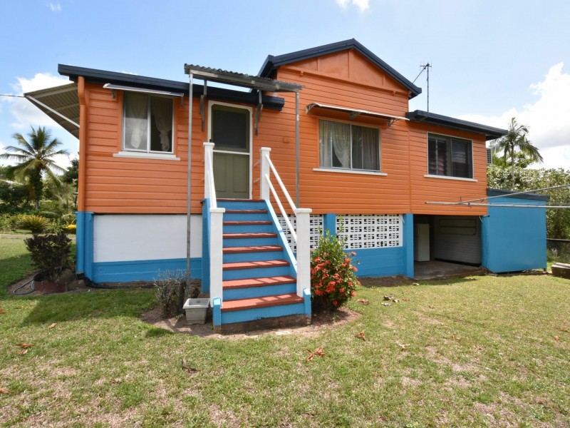 20 Black Street, Tully QLD 4854