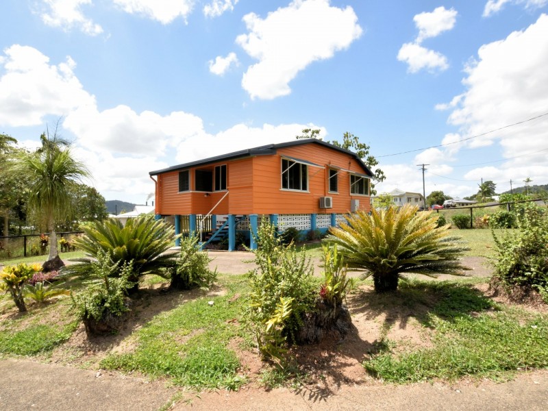 20 Black Street, Tully QLD 4854