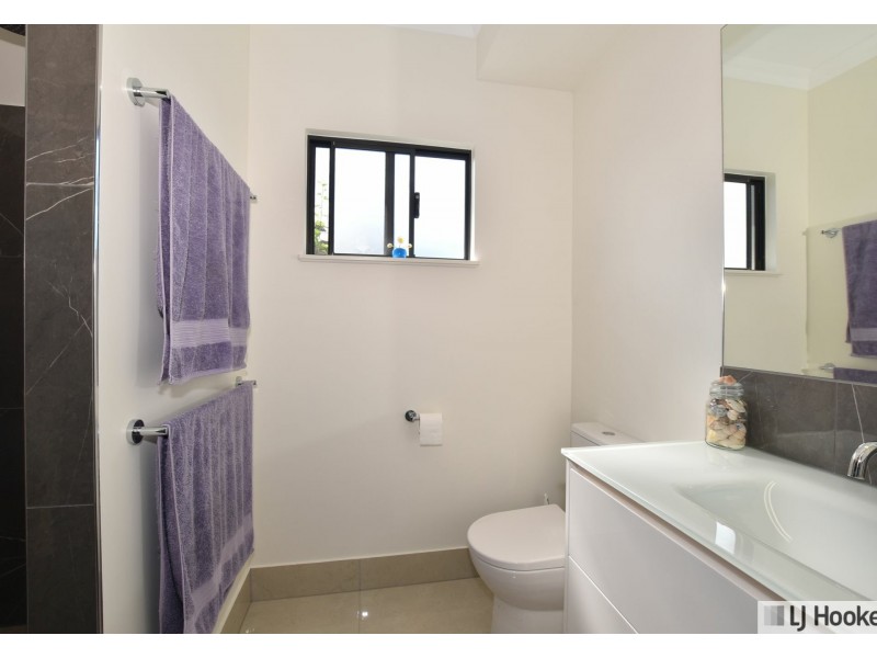 46 Pease Street, Tully QLD 4854