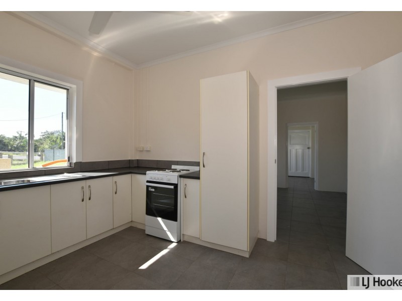 1/26 Curtis Street, Tully QLD 4854