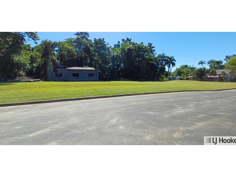 8 Millwood Street, Tully QLD 4854