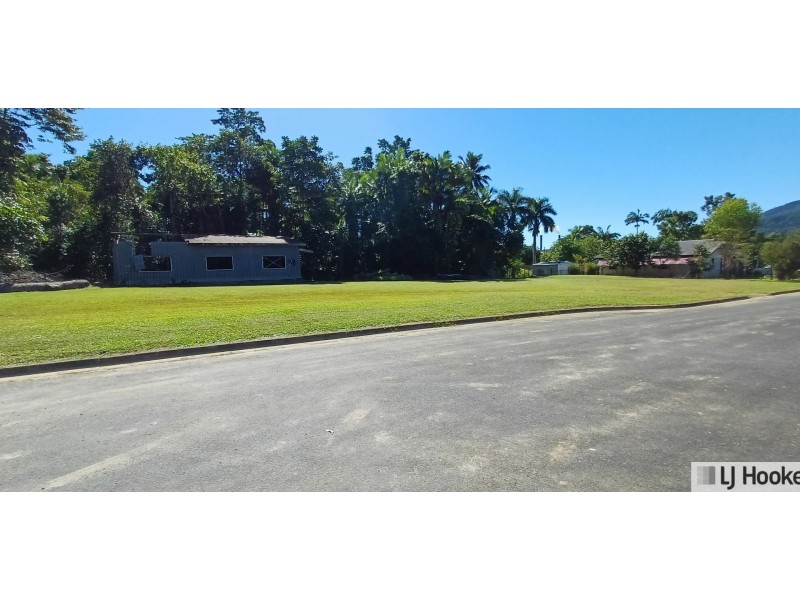 8 Millwood Street, Tully QLD 4854
