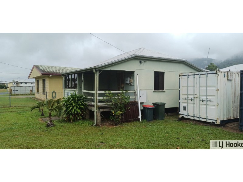 19 Murray Street, Tully QLD 4854