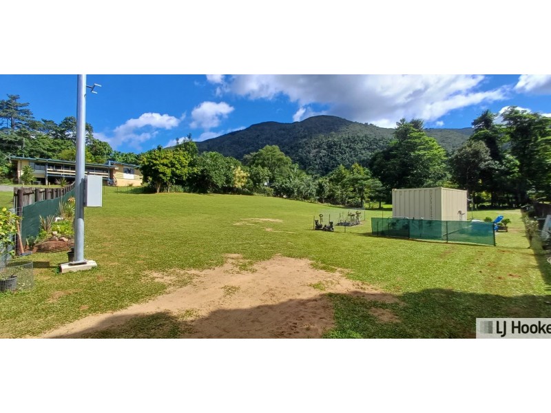 19B Bamber Street, Tully QLD 4854