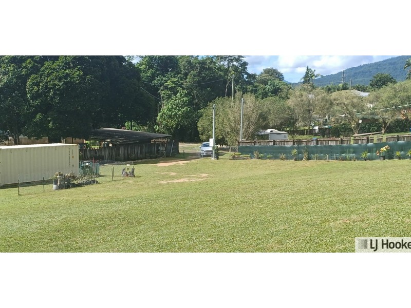 19B Bamber Street, Tully QLD 4854