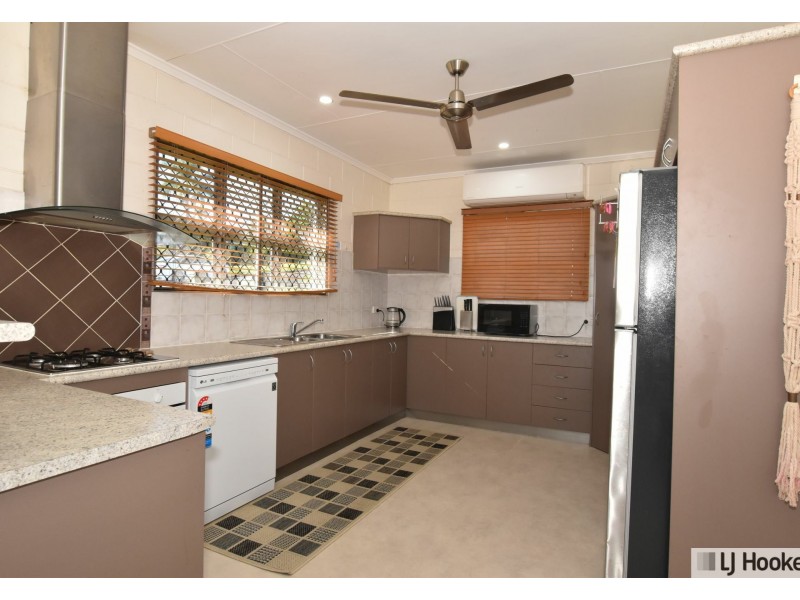 13 Bamber Street, Tully QLD 4854