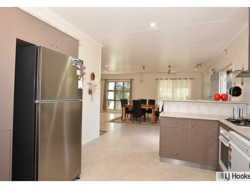 13 Bamber Street, Tully QLD 4854