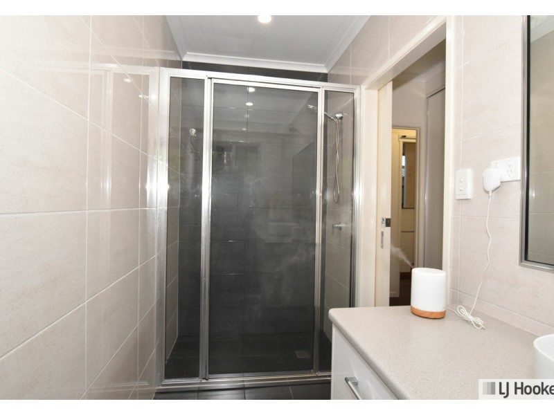 13 Bamber Street, Tully QLD 4854