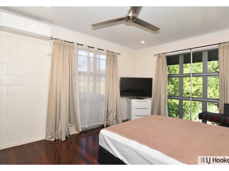 13 Bamber Street, Tully QLD 4854
