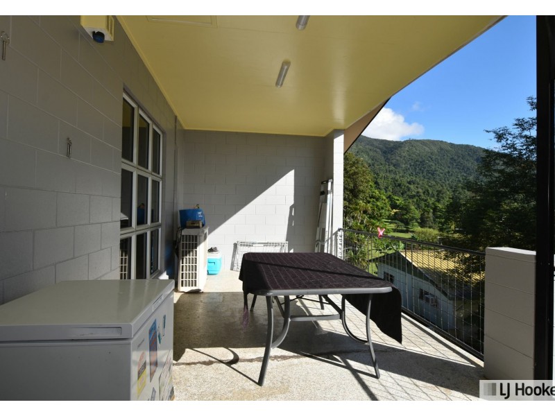 13 Bamber Street, Tully QLD 4854