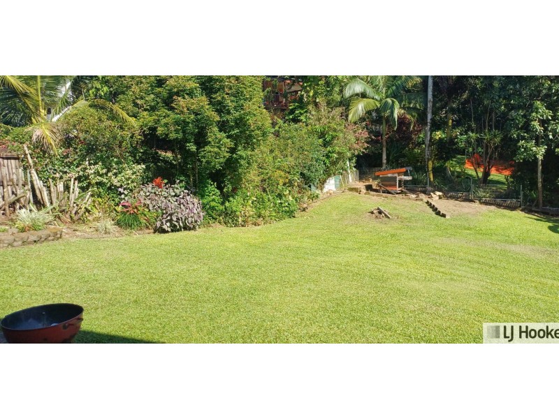 13 Bamber Street, Tully QLD 4854