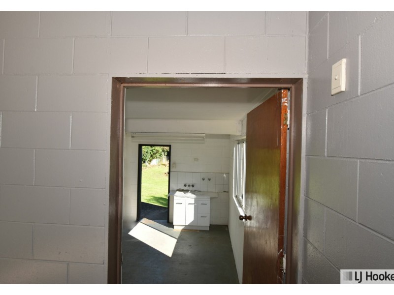 13 Bamber Street, Tully QLD 4854
