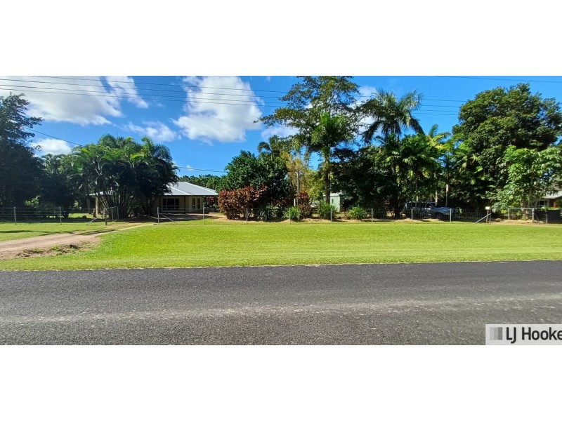 9 Abraham street, Tully QLD 4854