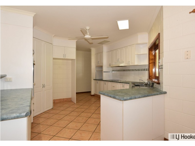 9 Abraham street, Tully QLD 4854