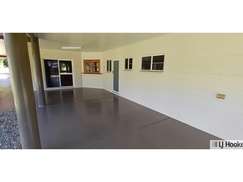 9 Abraham street, Tully QLD 4854