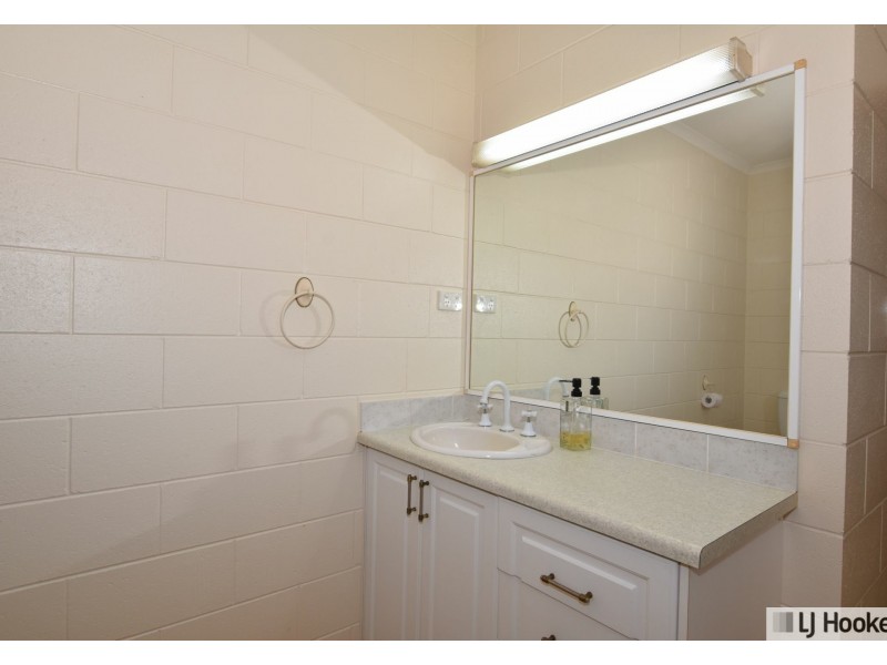 9 Abraham street, Tully QLD 4854