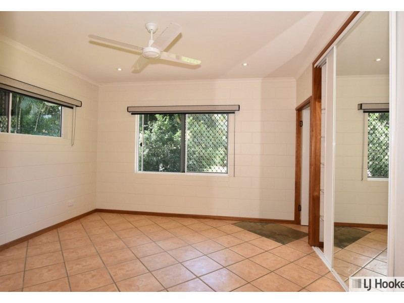 9 Abraham street, Tully QLD 4854