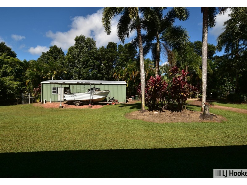 9 Abraham street, Tully QLD 4854