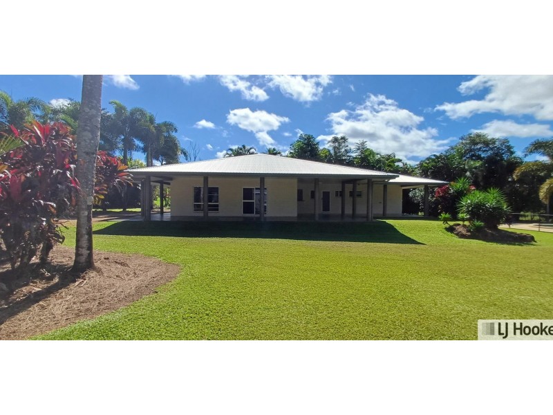 9 Abraham street, Tully QLD 4854