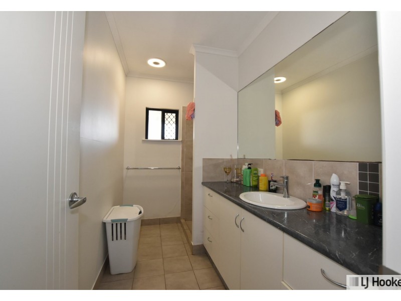 29 Taylor street, Tully Heads QLD 4854