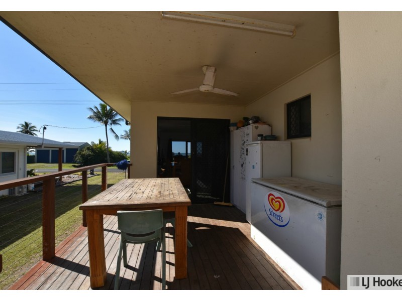 29 Taylor street, Tully Heads QLD 4854