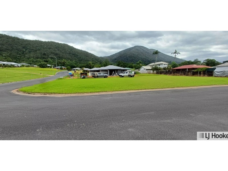 2 Gourley Street, Tully QLD 4854