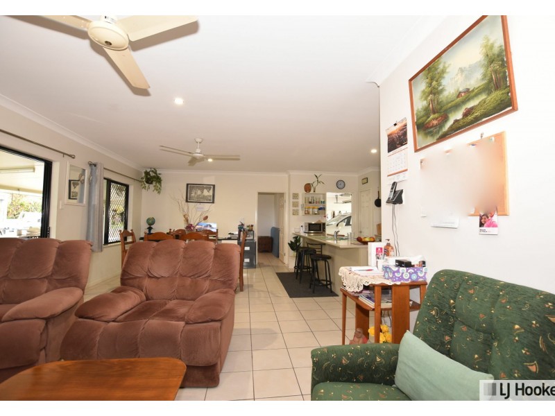 30 Pease Street, Tully QLD 4854