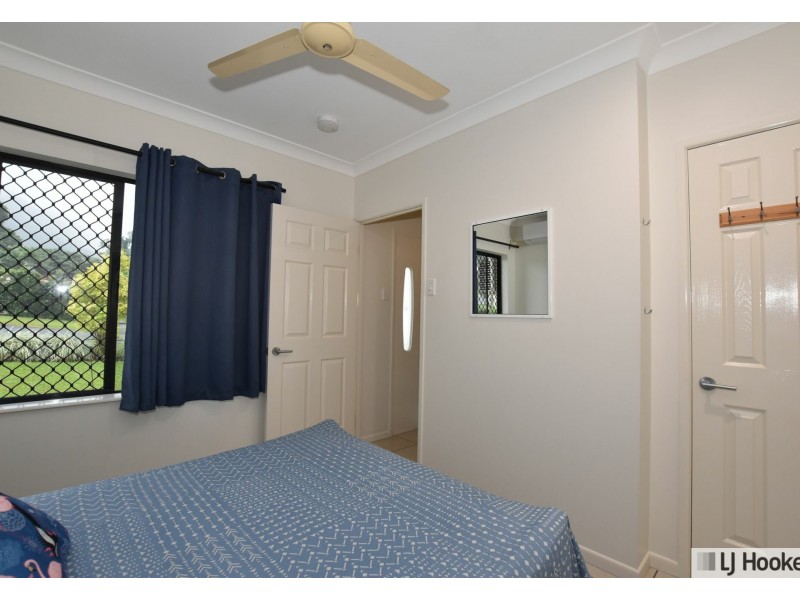 30 Pease Street, Tully QLD 4854