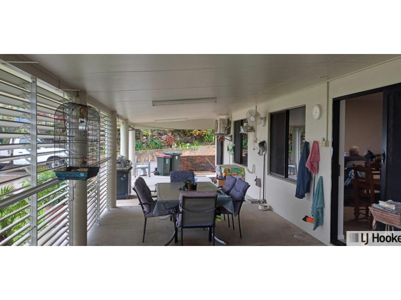30 Pease Street, Tully QLD 4854