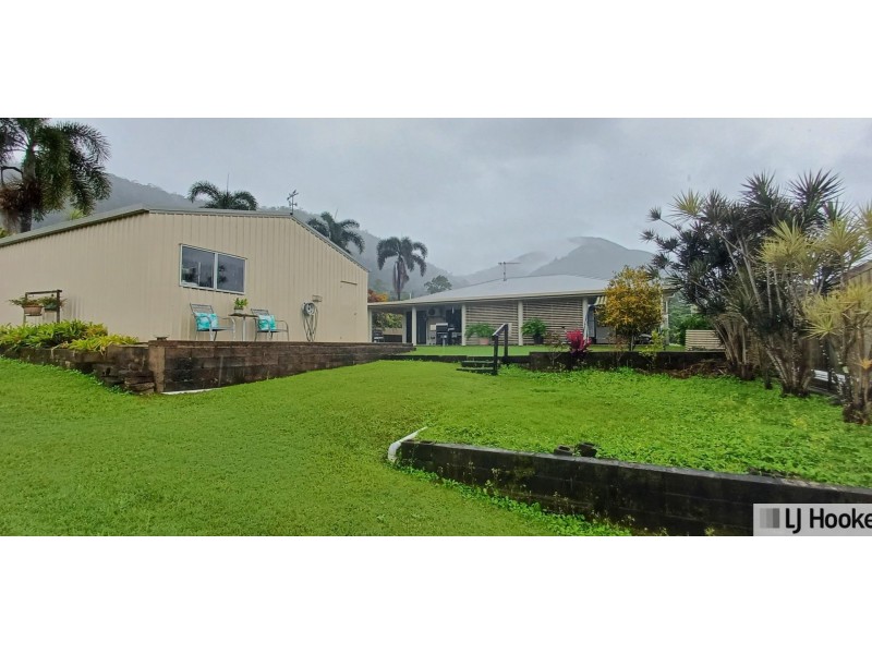 30 Pease Street, Tully QLD 4854
