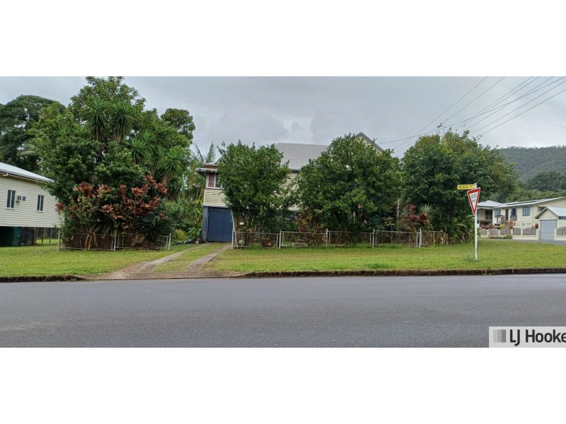 17 Black St, Tully QLD 4854