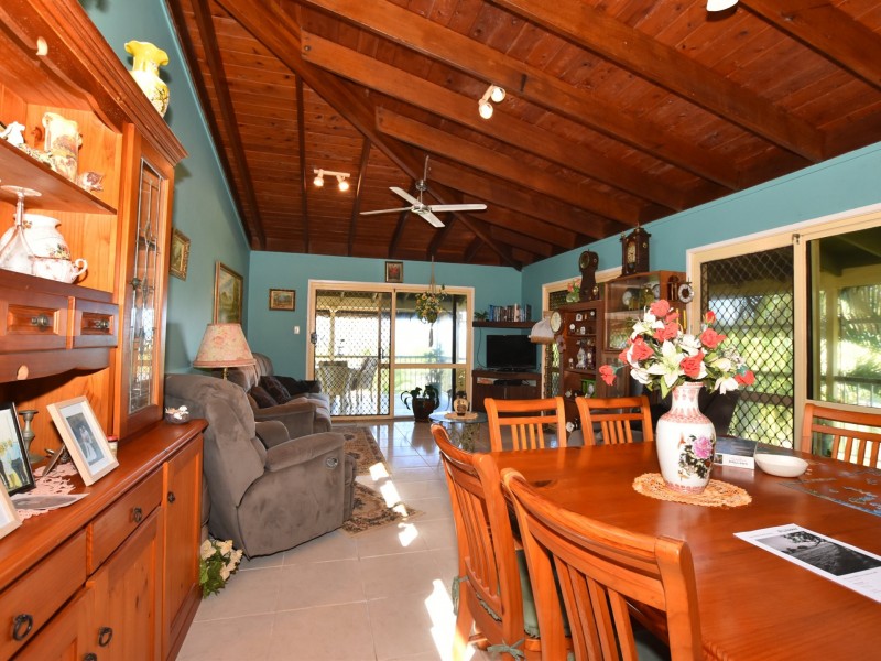 66 Taylor street, Tully Heads QLD 4854