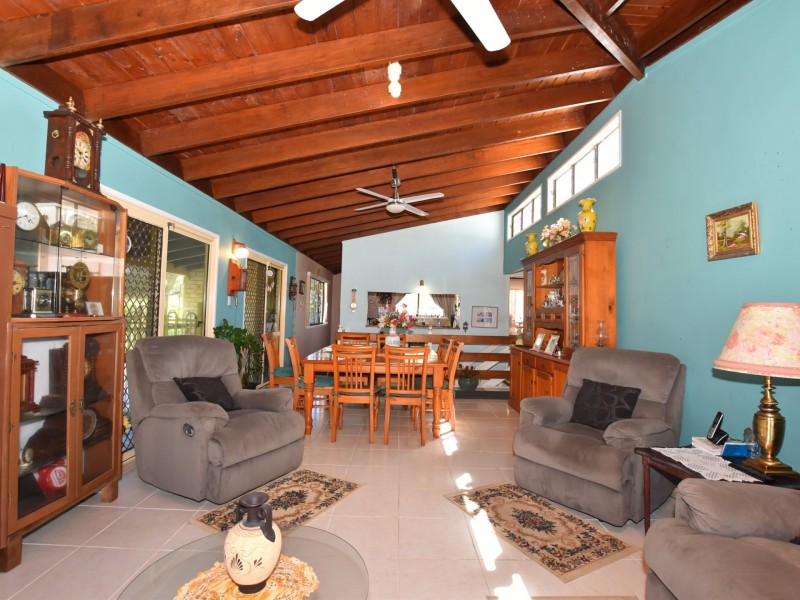 66 Taylor street, Tully Heads QLD 4854
