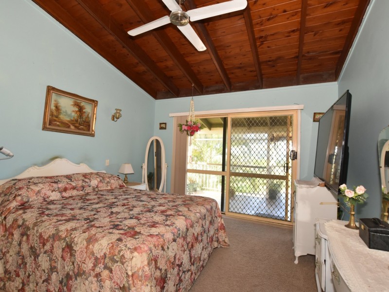 66 Taylor street, Tully Heads QLD 4854