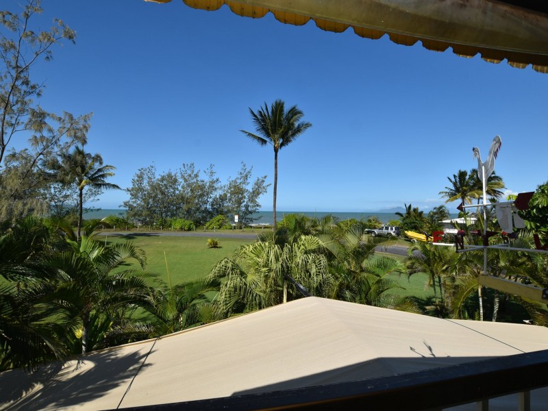 66 Taylor street, Tully Heads QLD 4854
