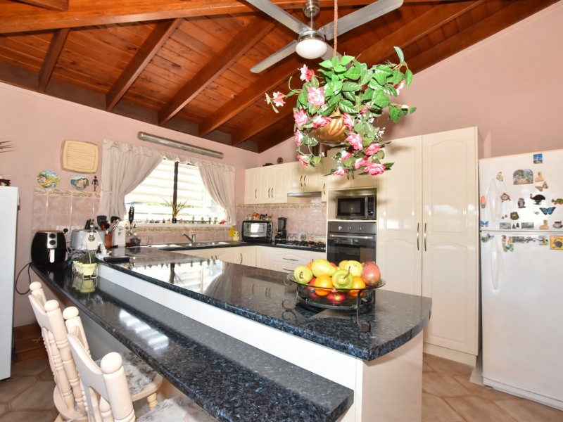 66 Taylor street, Tully Heads QLD 4854