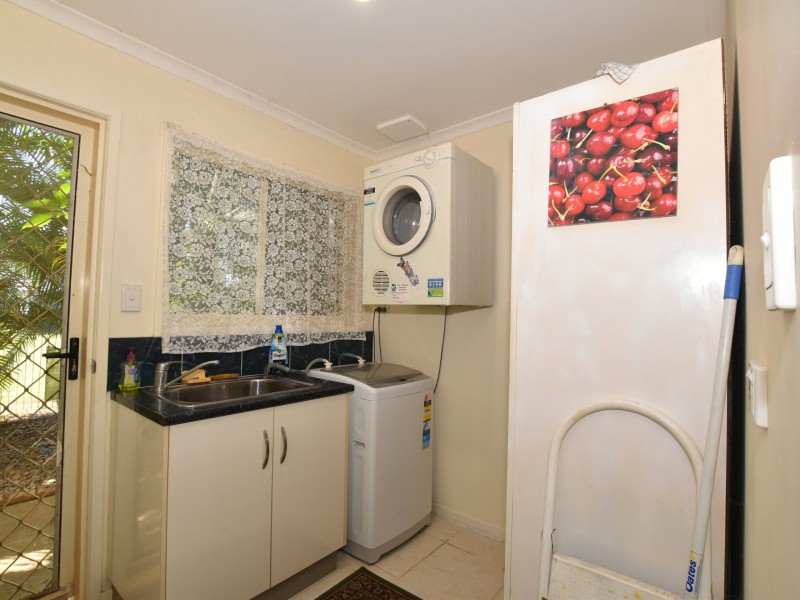 66 Taylor street, Tully Heads QLD 4854