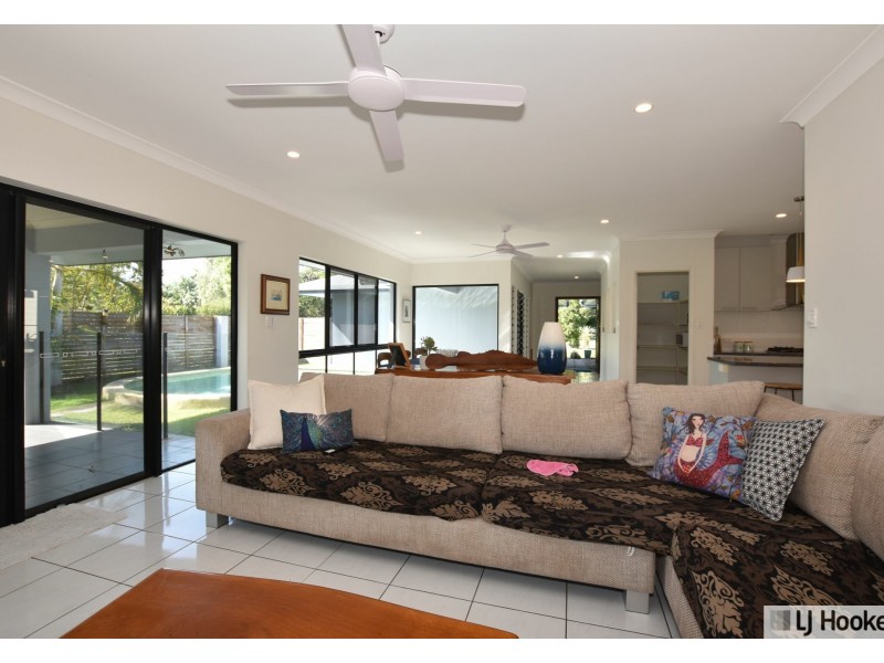 8 Paperbark Street, Tully Heads QLD 4854