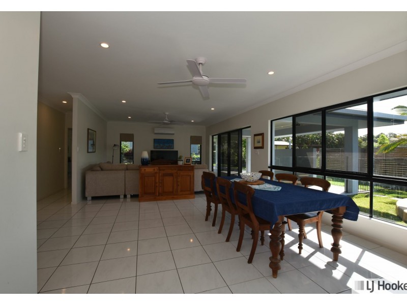 8 Paperbark Street, Tully Heads QLD 4854