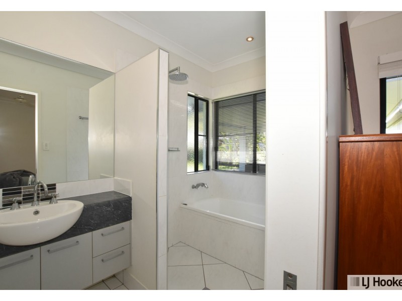 8 Paperbark Street, Tully Heads QLD 4854
