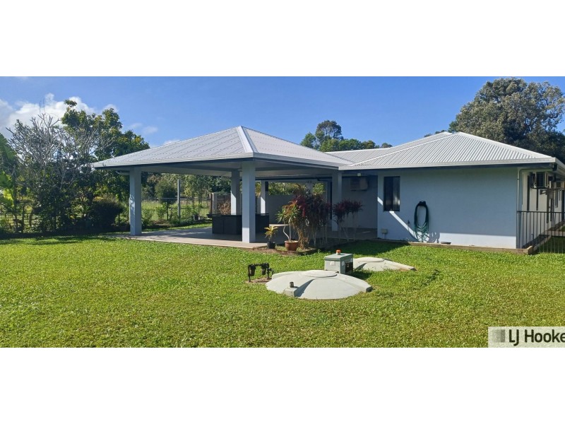 8 Paperbark Street, Tully Heads QLD 4854