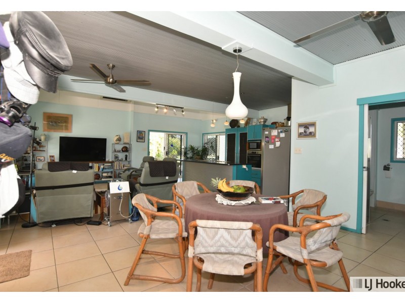 62 Vipiana Dr, Tully Heads QLD 4854