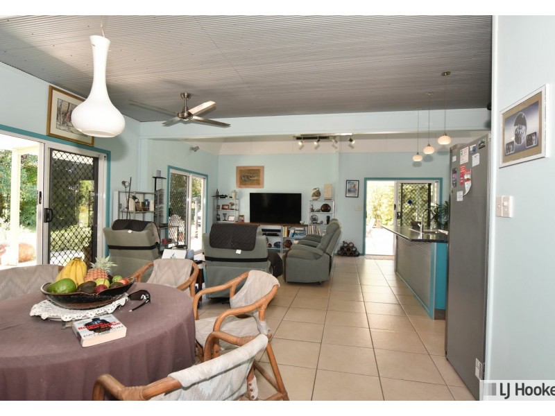 62 Vipiana Dr, Tully Heads QLD 4854