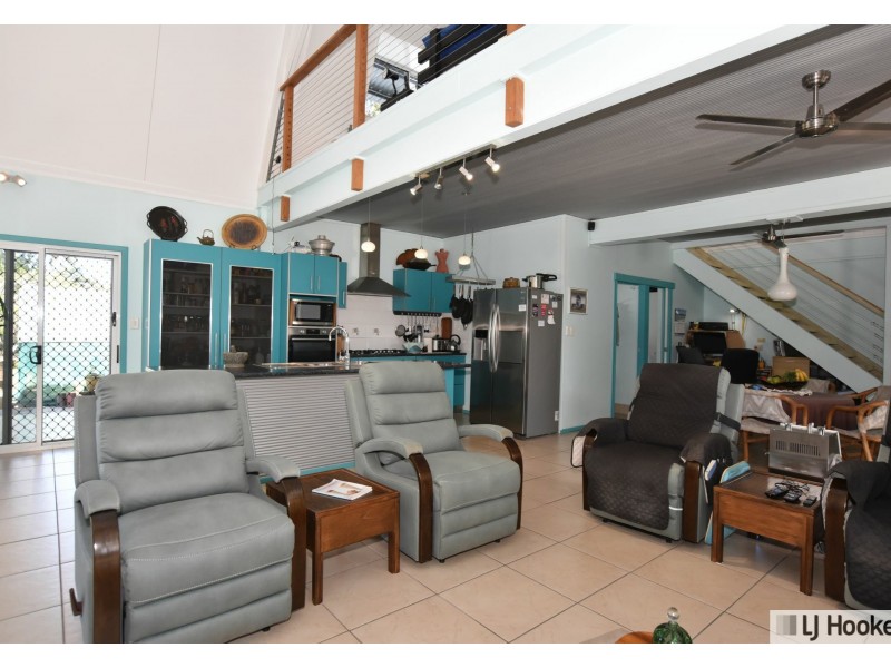 62 Vipiana Dr, Tully Heads QLD 4854