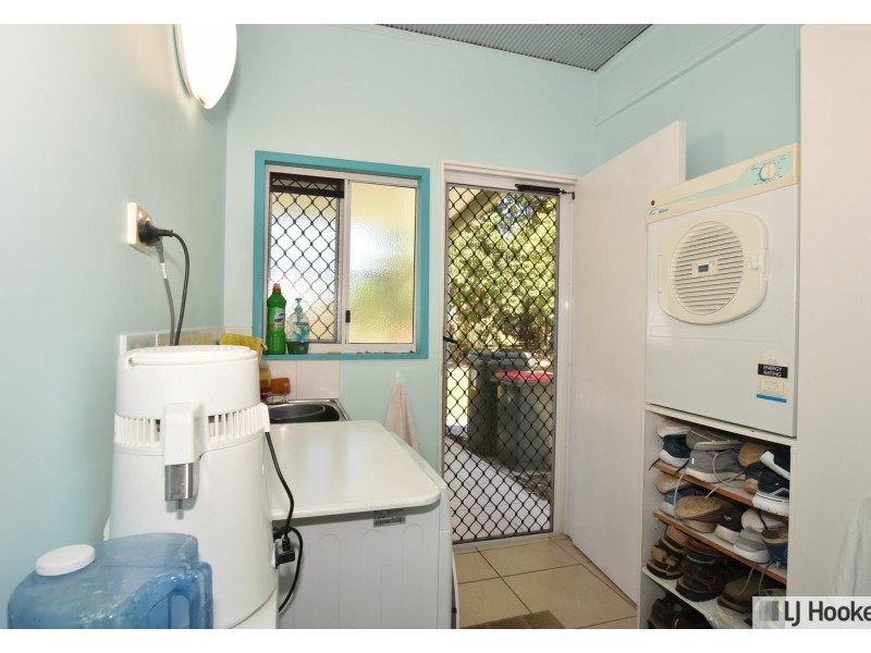 62 Vipiana Dr, Tully Heads QLD 4854