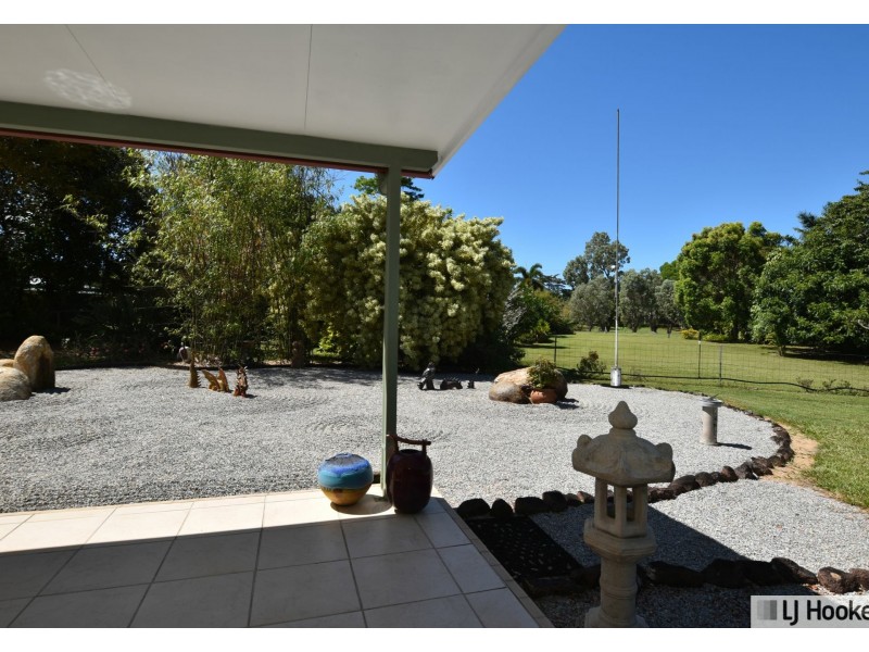 62 Vipiana Dr, Tully Heads QLD 4854
