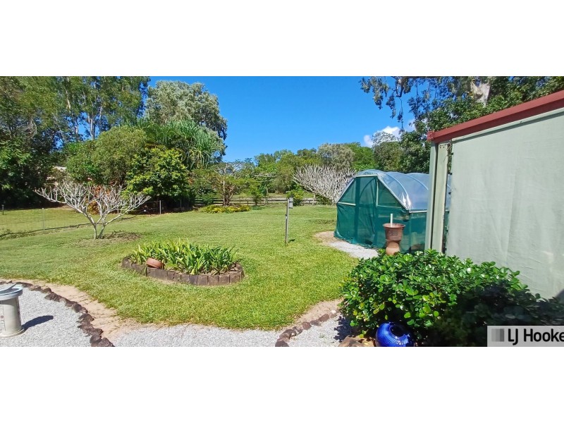 62 Vipiana Dr, Tully Heads QLD 4854